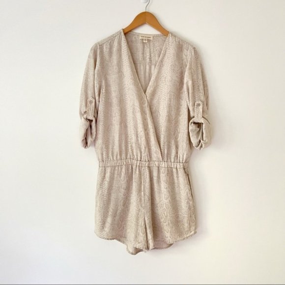 Anthropologie Cloth & Stone Beige Snake Print Linen Tencel Romper size S - Picture 4 of 8